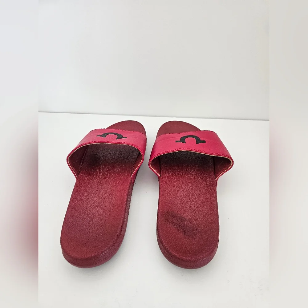 True Religion Men’s Logo Slides - Red Burgundy - Size 14 - Streetwear Horseshoe